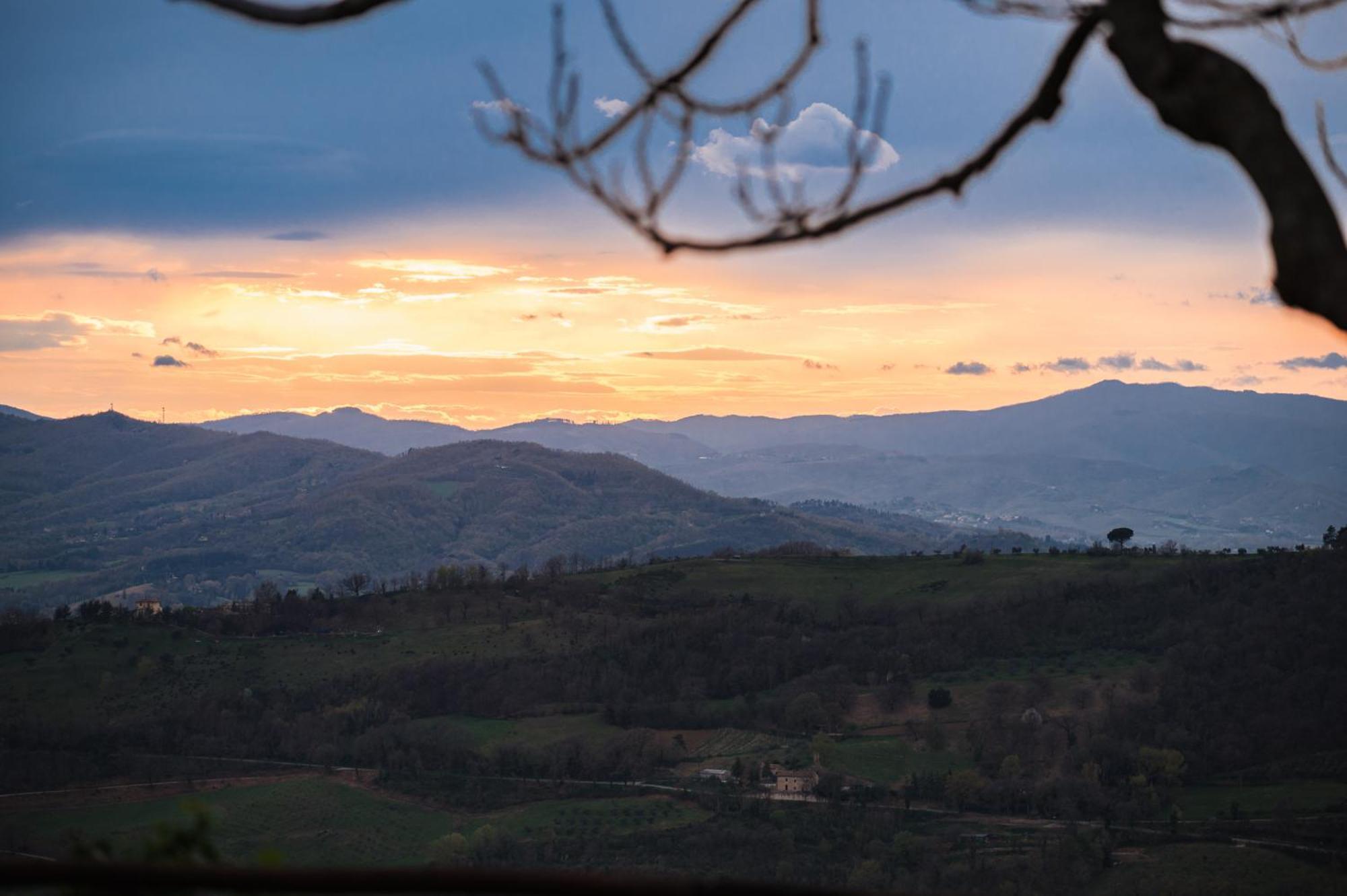 Nikis Resort Gubbio Eksteriør billede