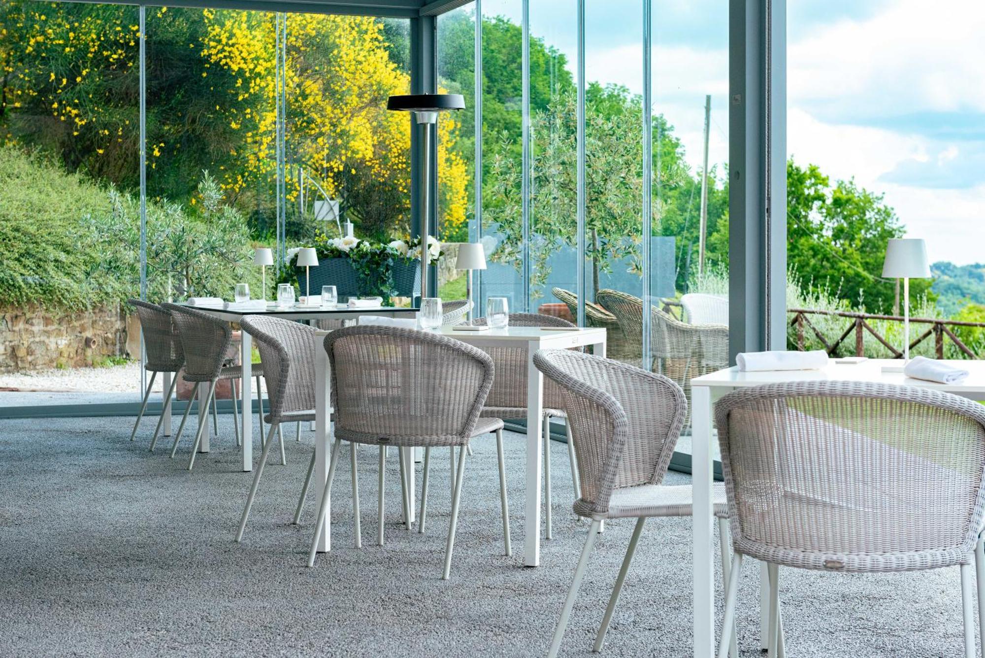 Nikis Resort Gubbio Eksteriør billede